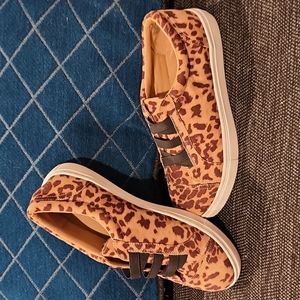 Lane Bryant 8.5 Women's Animal print sneakers
